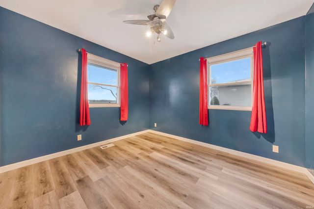 9819 Blake Road, Wadesville, IN 47638