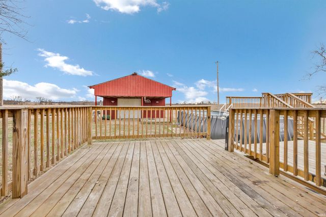 9819 Blake Road, Wadesville, IN 47638