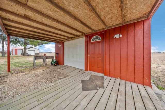 9819 Blake Road, Wadesville, IN 47638