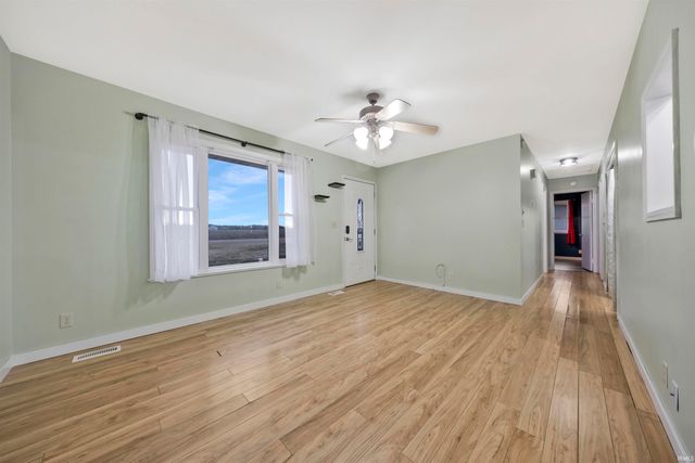 9819 Blake Road, Wadesville, IN 47638