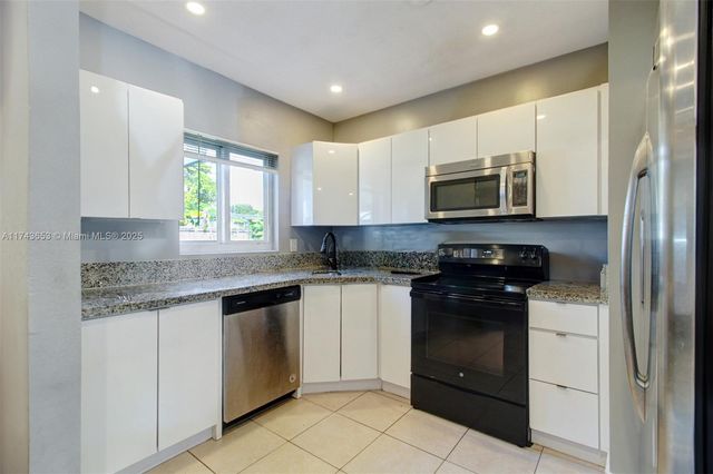 1431 NE 156th Ter, North Miami Beach, FL 33162