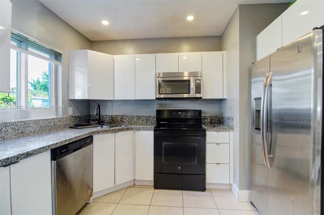 1431 NE 156th Ter, North Miami Beach, FL 33162