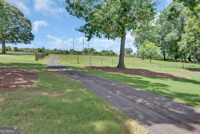 1675 Alcovy Trestle Road, Social Circle, GA 30025