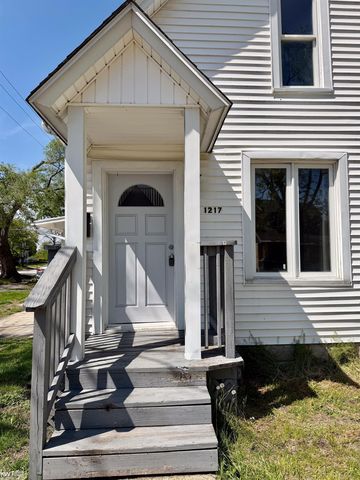 1217 Rawlins Street, Port Huron, MI 48060