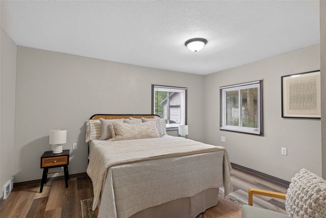 2523 Lyon Street, Des Moines, IA 50317