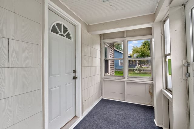 2523 Lyon Street, Des Moines, IA 50317