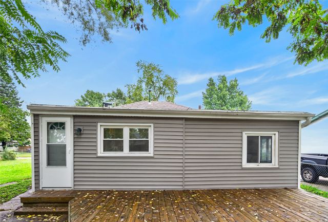 2523 Lyon Street, Des Moines, IA 50317
