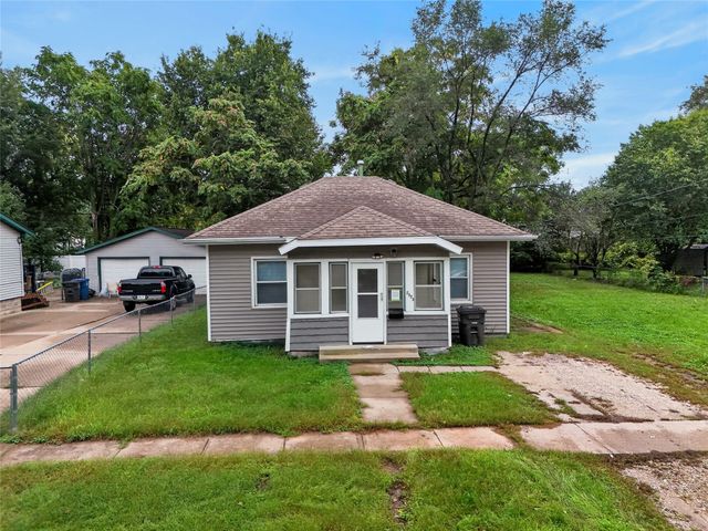 2523 Lyon Street, Des Moines, IA 50317