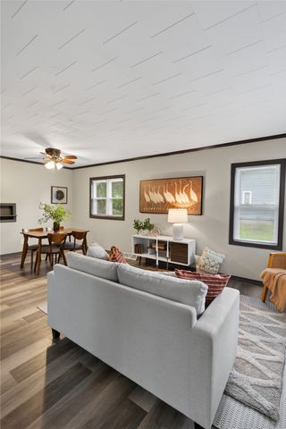2523 Lyon Street, Des Moines, IA 50317