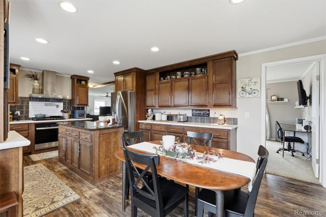 11197 Dogwood Court, Green Oak Township, MI 48178