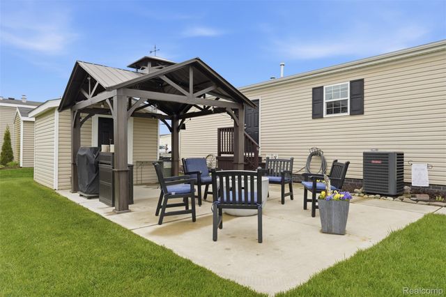11197 Dogwood Court, Green Oak Township, MI 48178