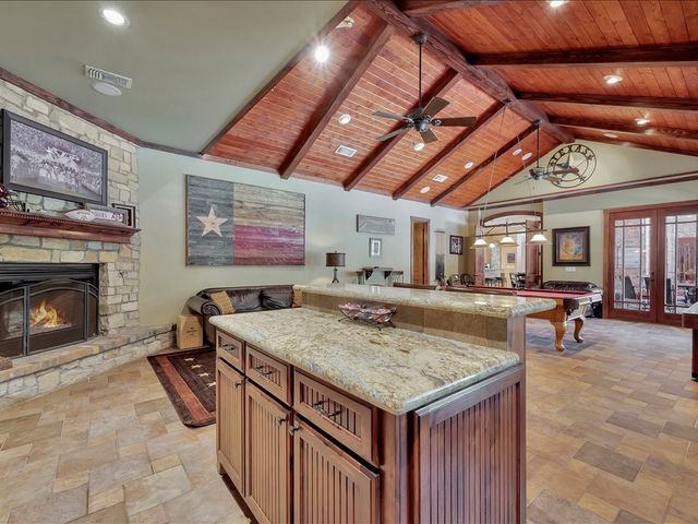 210 Autumn Lake Drive, Lufkin, TX 75904