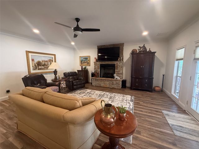 150 County Road 2439, Mineola, TX 75773