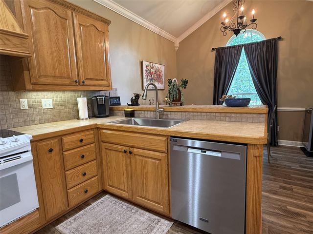 150 County Road 2439, Mineola, TX 75773