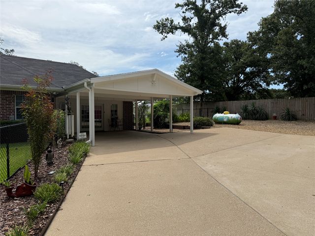 150 County Road 2439, Mineola, TX 75773