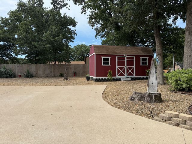 150 County Road 2439, Mineola, TX 75773