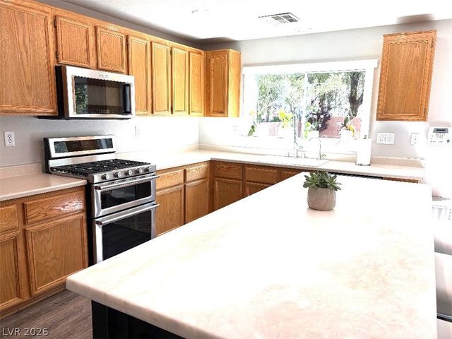 8328 Blazing Sky Court, Las Vegas, NV 89131