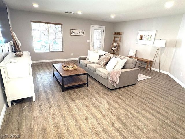 8328 Blazing Sky Court, Las Vegas, NV 89131