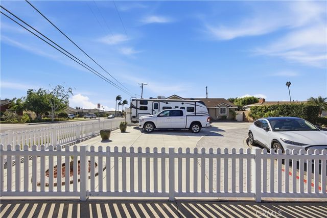 11472 Presidio Way, Garden Grove, CA 92840