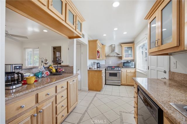 11472 Presidio Way, Garden Grove, CA 92840