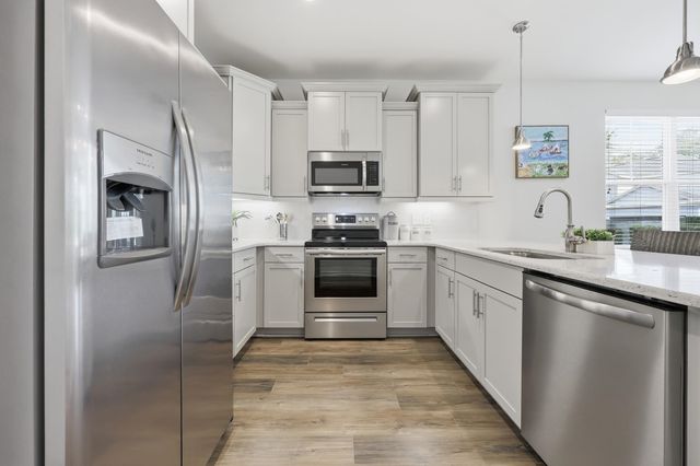 2089 Manor Parc Dr, Calabash, NC 28467