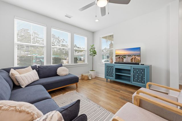 2089 Manor Parc Dr, Calabash, NC 28467