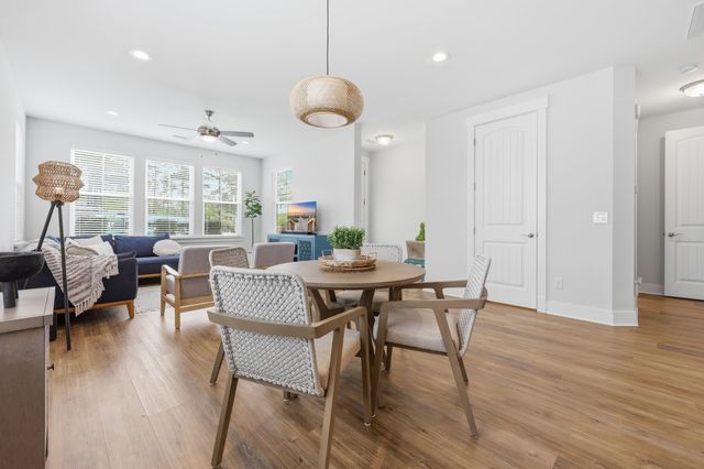 2089 Manor Parc Dr, Calabash, NC 28467