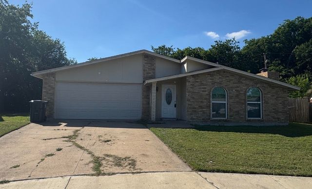 3401 Shea Court, Arlington, TX 76014