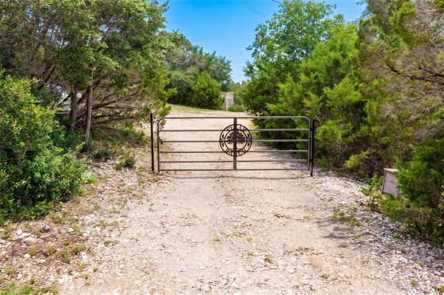 30 Pecan 2, Florence, TX 76527