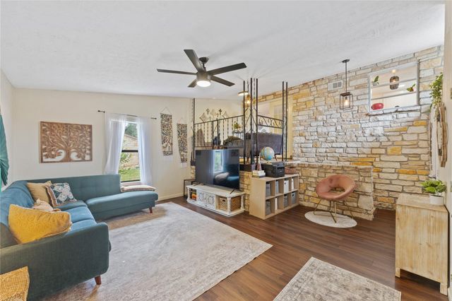 30 Pecan 2, Florence, TX 76527