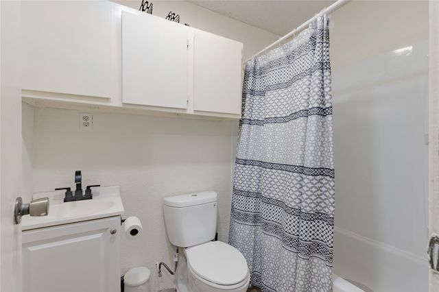 30 Pecan 2, Florence, TX 76527