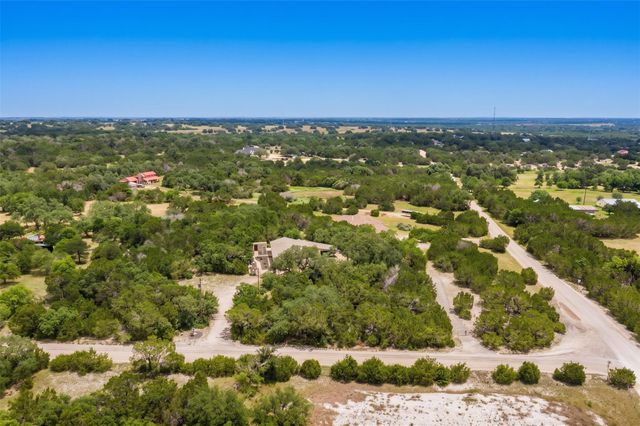 30 Pecan 2, Florence, TX 76527