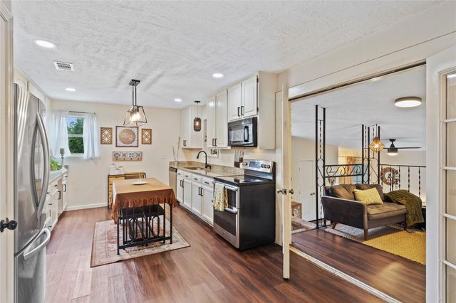 30 Pecan 2, Florence, TX 76527