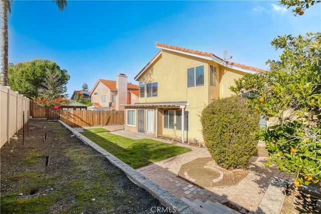 2136 E Colunga, Colton, CA 92324