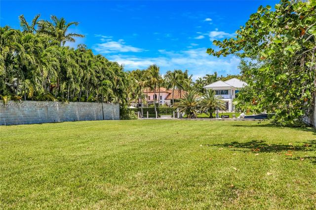 1051 NE 83rd St, Miami, FL 33138