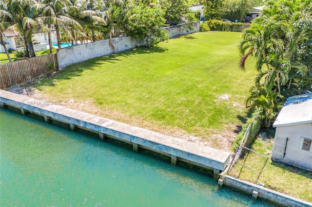 1051 NE 83rd St, Miami, FL 33138