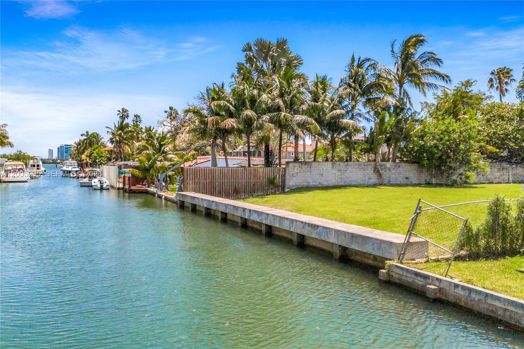 1051 NE 83rd St, Miami, FL 33138