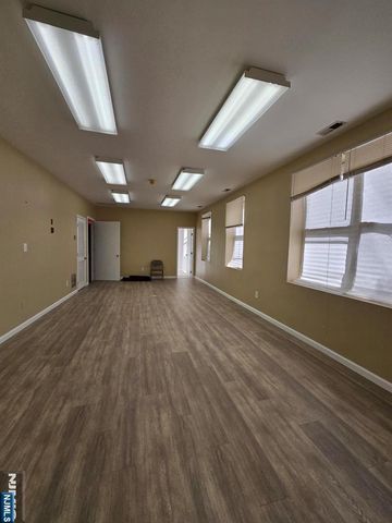 29-31 WASHINGTON Street 2, Tenafly, NJ 07670