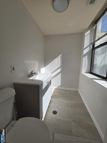 29-31 WASHINGTON Street 2, Tenafly, NJ 07670