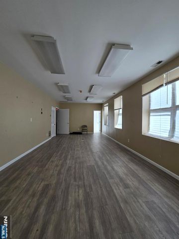 29-31 WASHINGTON Street 2, Tenafly, NJ 07670