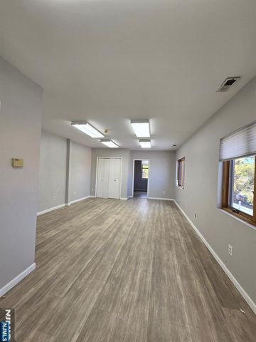 29-31 WASHINGTON Street 2, Tenafly, NJ 07670