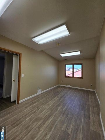 29-31 WASHINGTON Street 2, Tenafly, NJ 07670