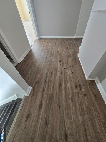 29-31 WASHINGTON Street 2, Tenafly, NJ 07670