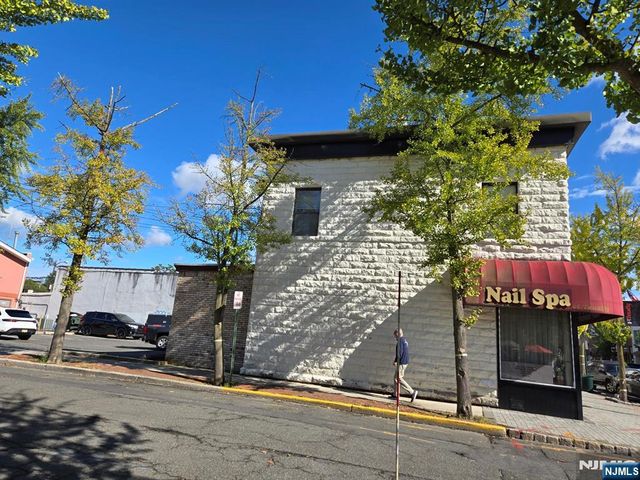 29-31 WASHINGTON Street 2, Tenafly, NJ 07670