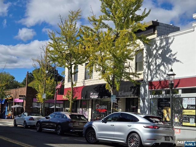 29-31 WASHINGTON Street 2, Tenafly, NJ 07670