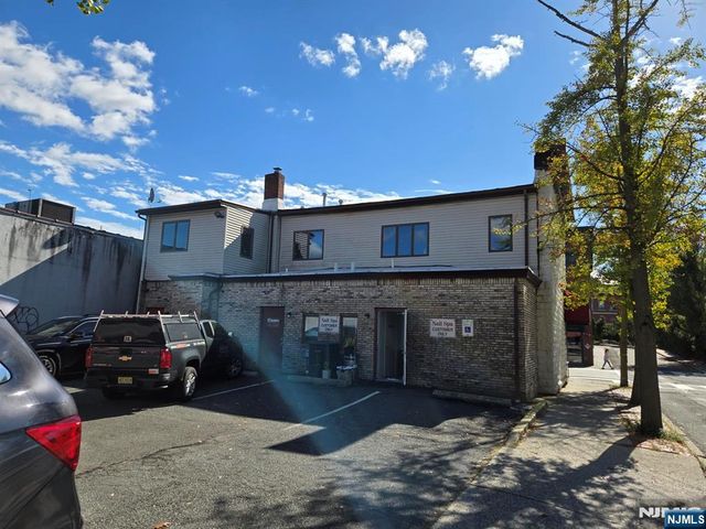 29-31 WASHINGTON Street 2, Tenafly, NJ 07670