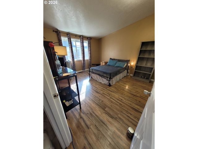 4548 CAMBON St, Eugene, OR 97402