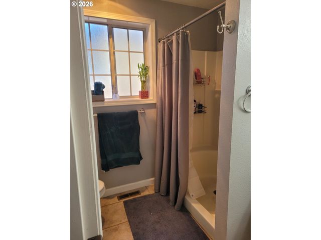 4548 CAMBON St, Eugene, OR 97402