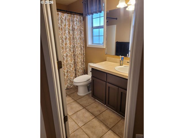 4548 CAMBON St, Eugene, OR 97402