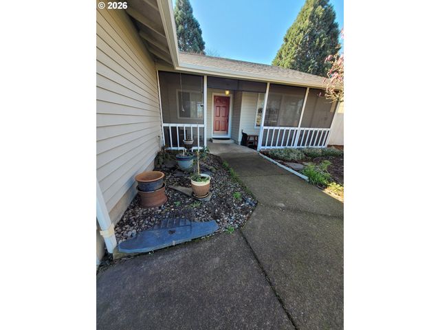 4548 CAMBON St, Eugene, OR 97402